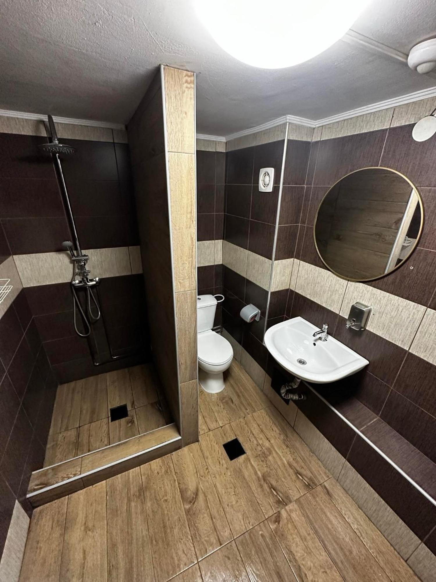 雅西Casa Bucovineana公寓式酒店 外观 照片